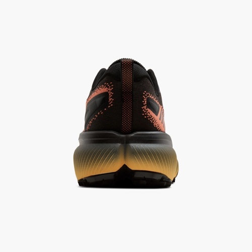 brooks-cascadia-20-hombre-negro-naranja-running-jerez-cadiz-05 Vista trasera Brooks Cascadia 20 hombre negro y naranja con amortiguación para montaña en Cádiz